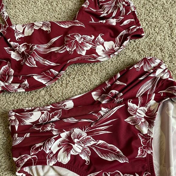 Miraclesuit Flattering & Supportive Burgundy Tropical Bikini - Picture 5 of 8